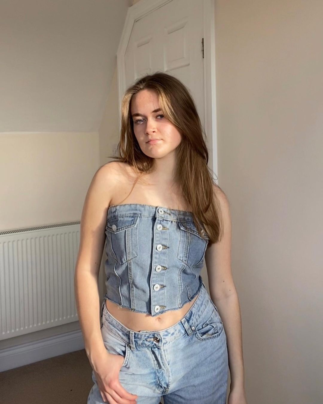 Anja Bisexual,Blonde,E cup, 75kg,Couples
